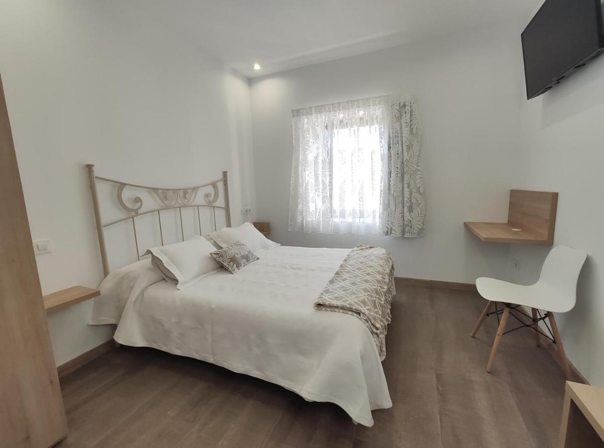 Hostal Oleo Auto Check-In Santander Eksteriør billede