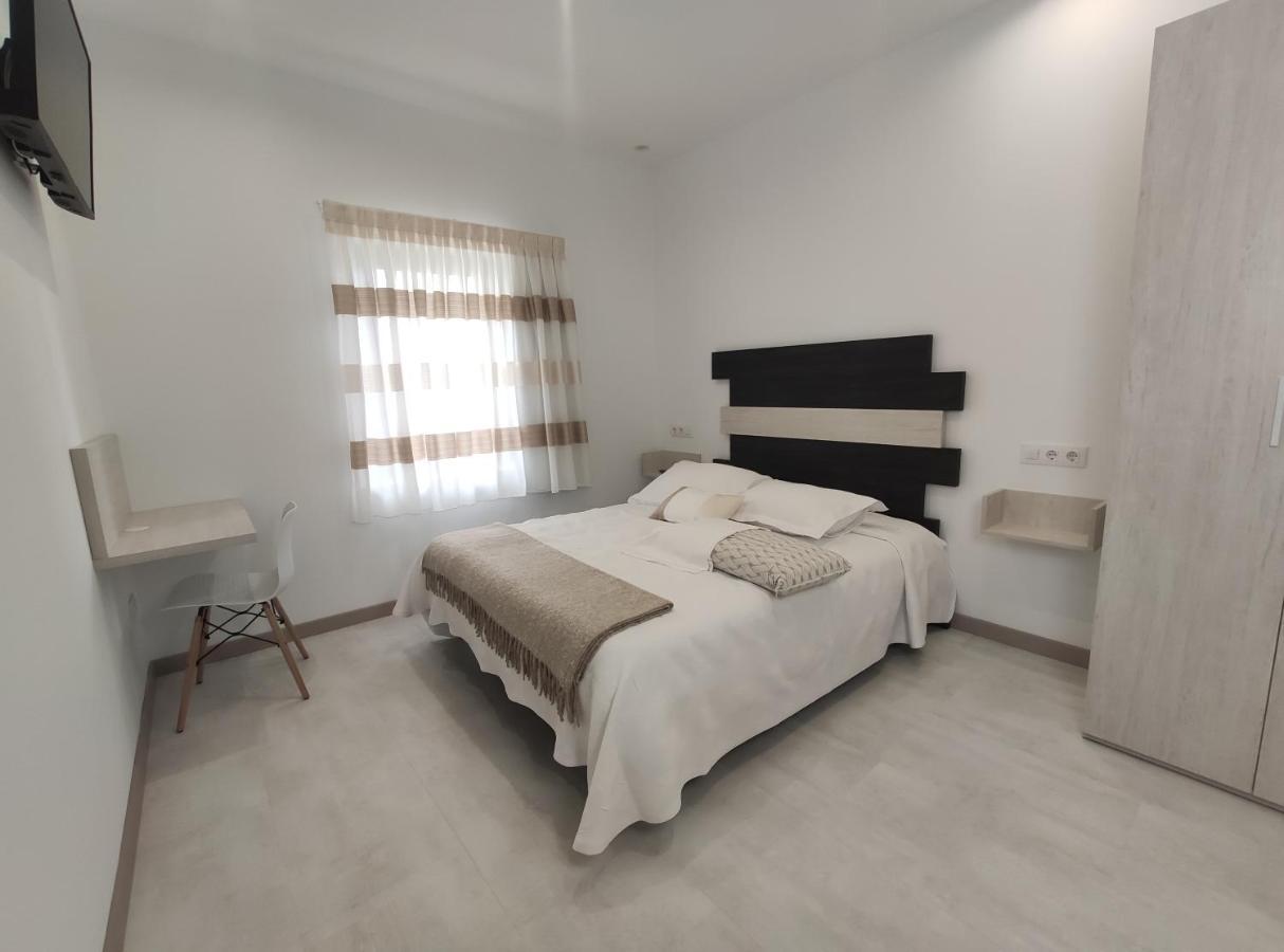 Hostal Oleo Auto Check-In Santander Eksteriør billede